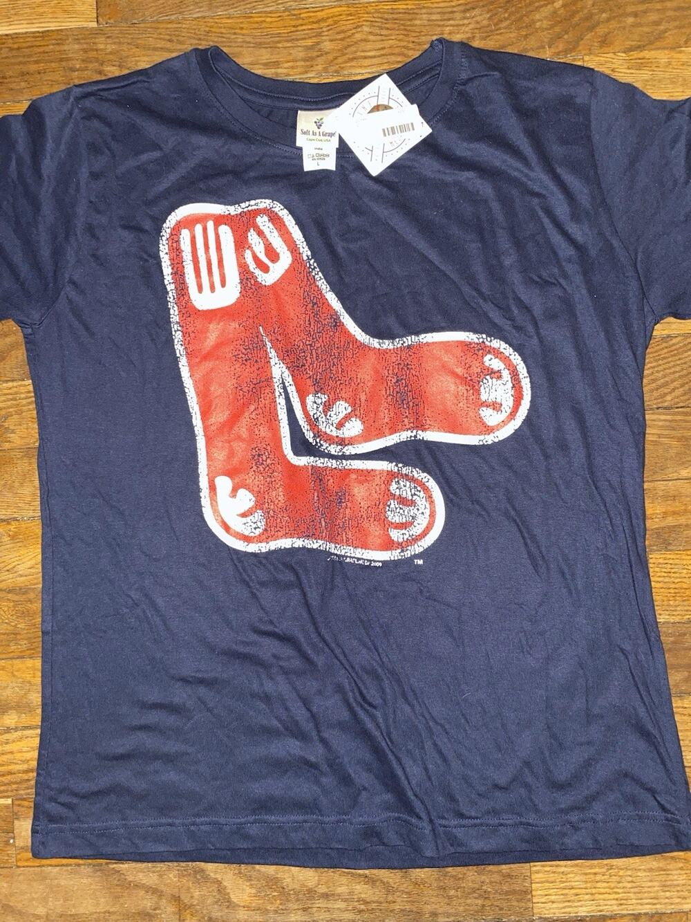 NWT Soft As A Grape Boston Red Sox Navy Distressed Logo T-Shirt Womens L